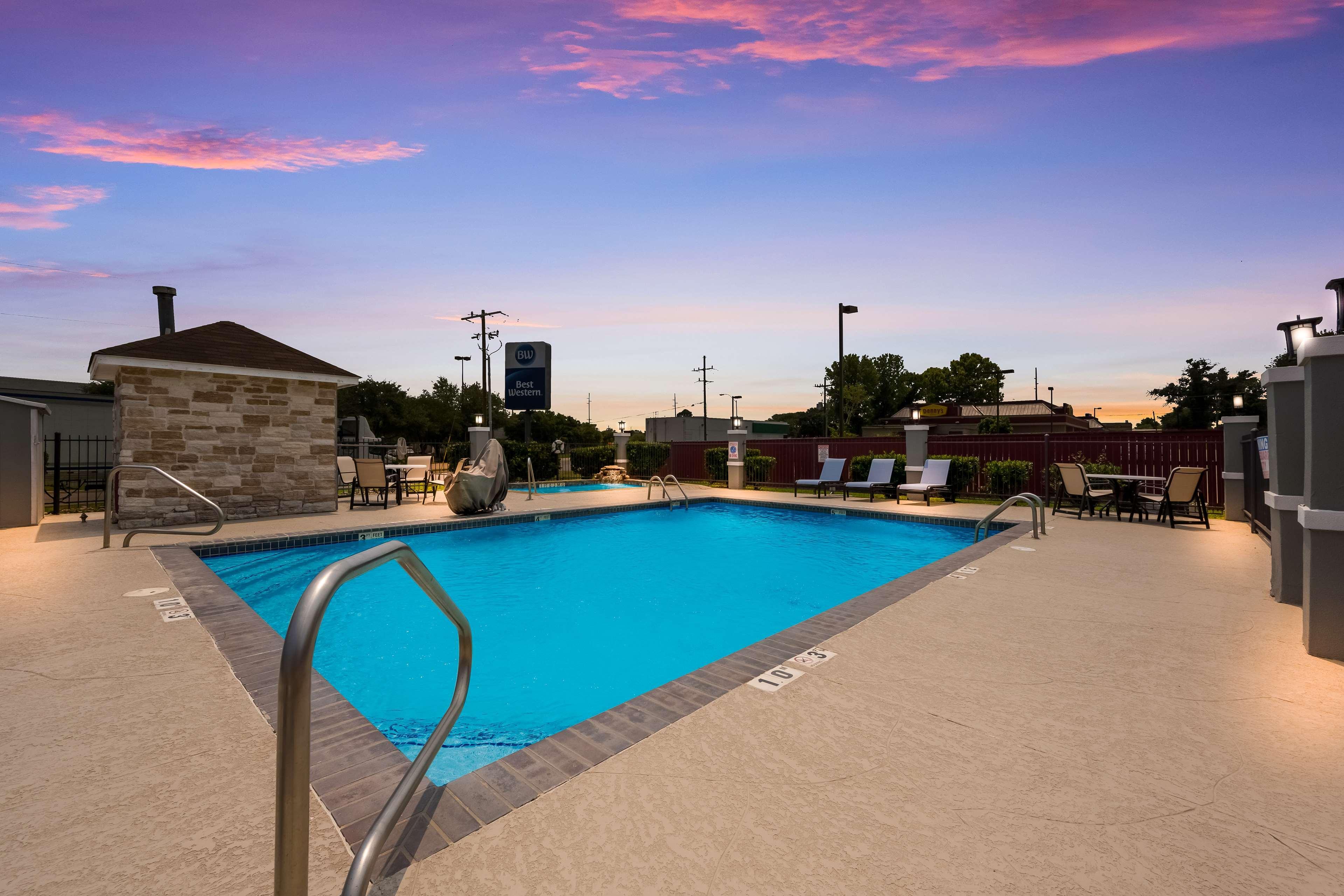 Best Western Huntsville Extérieur photo